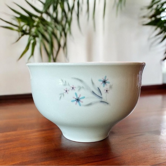 Vintage Taylor Smith Taylor Serving Plate & Bowl Set – Pink Interior, Floral - Picture 5 of 13